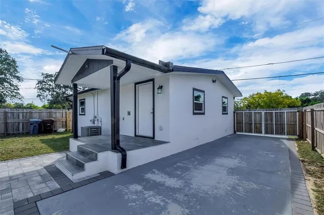 $1,600 | 414 Monroe Lane, Haines City, FL 33844