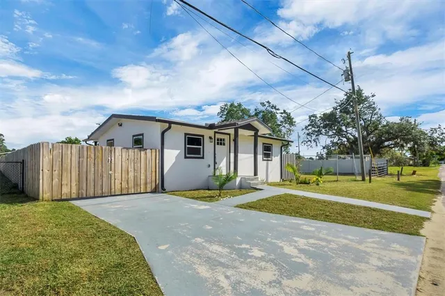 $1,600 | 414 Monroe Lane, Haines City, FL 33844