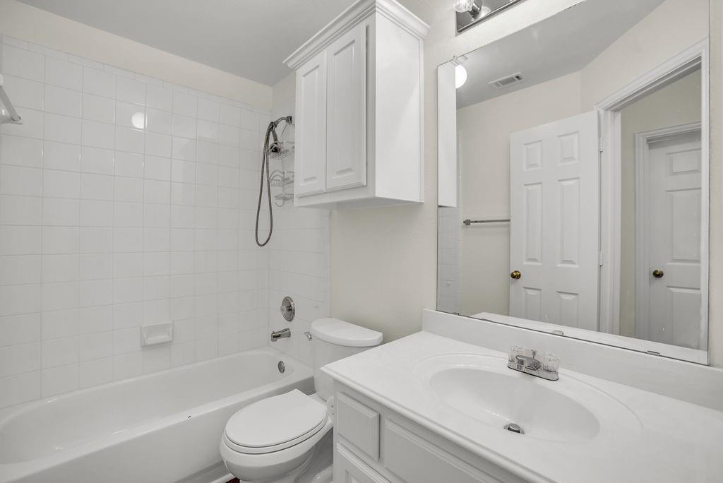 1610 Mapleleaf Falls Drive Allen, TX 75002 - Photo 26 of 36