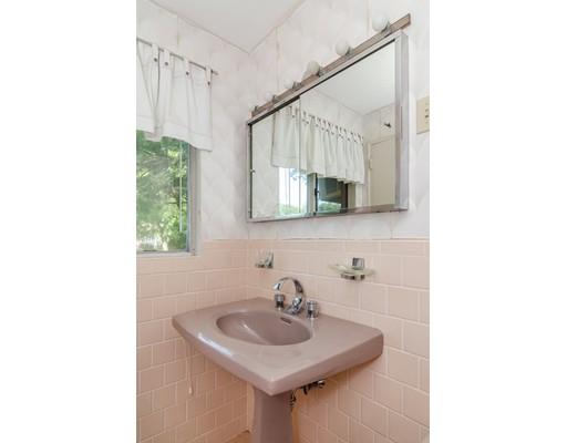 18 Michael Road Framingham, MA 01701 - Photo 13 of 19 Gallery Image 13