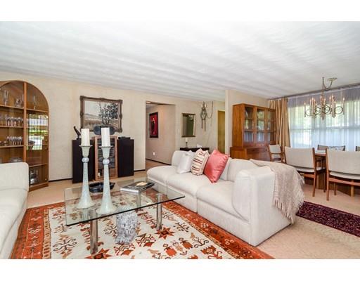 18 Michael Road Framingham, MA 01701 - Photo 3 of 19 Gallery Image 3