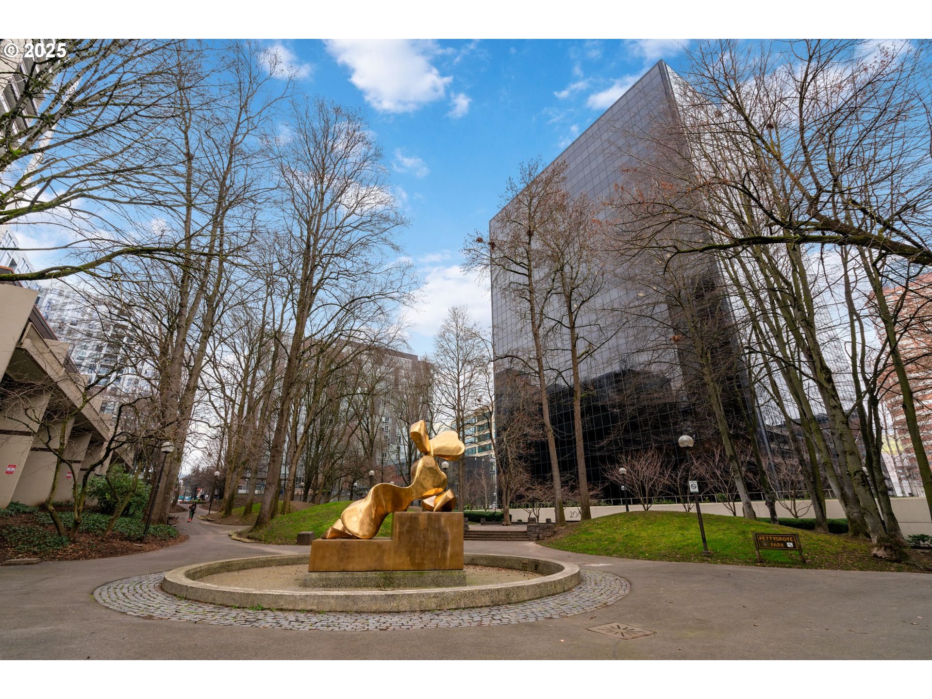 255 Southwest Harrison Street, Unit 22A Portland, OR 97201 - Photo 29 of 34