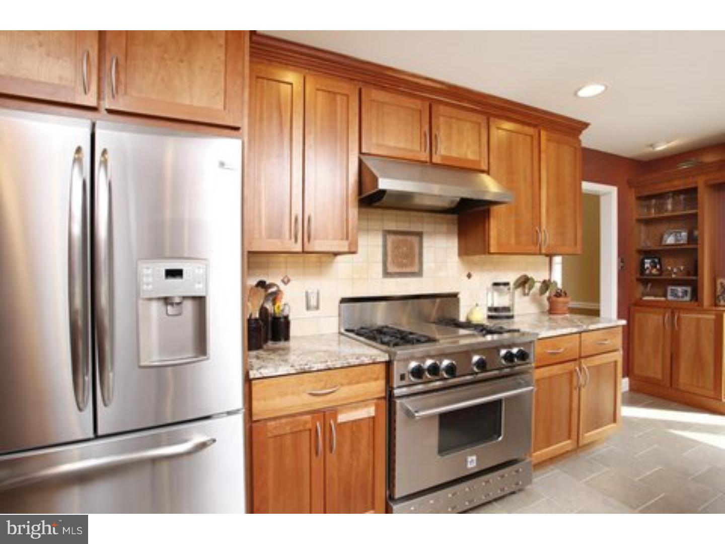 2252 Bustard Road Lansdale, PA 19446 - Photo 10 of 25 Kitchen