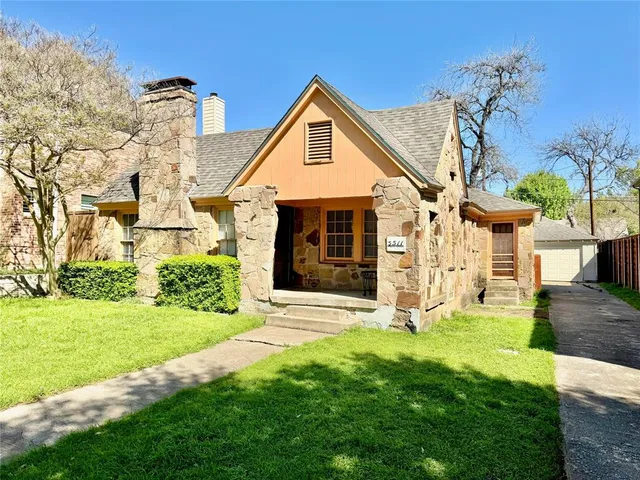 $2,595 | 5511 Longview Street, Dallas, TX 75206