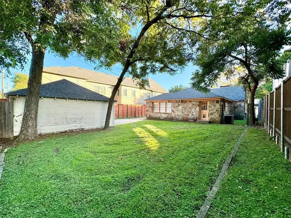 $2,575 | 5511 Longview Street, Dallas, TX 75206