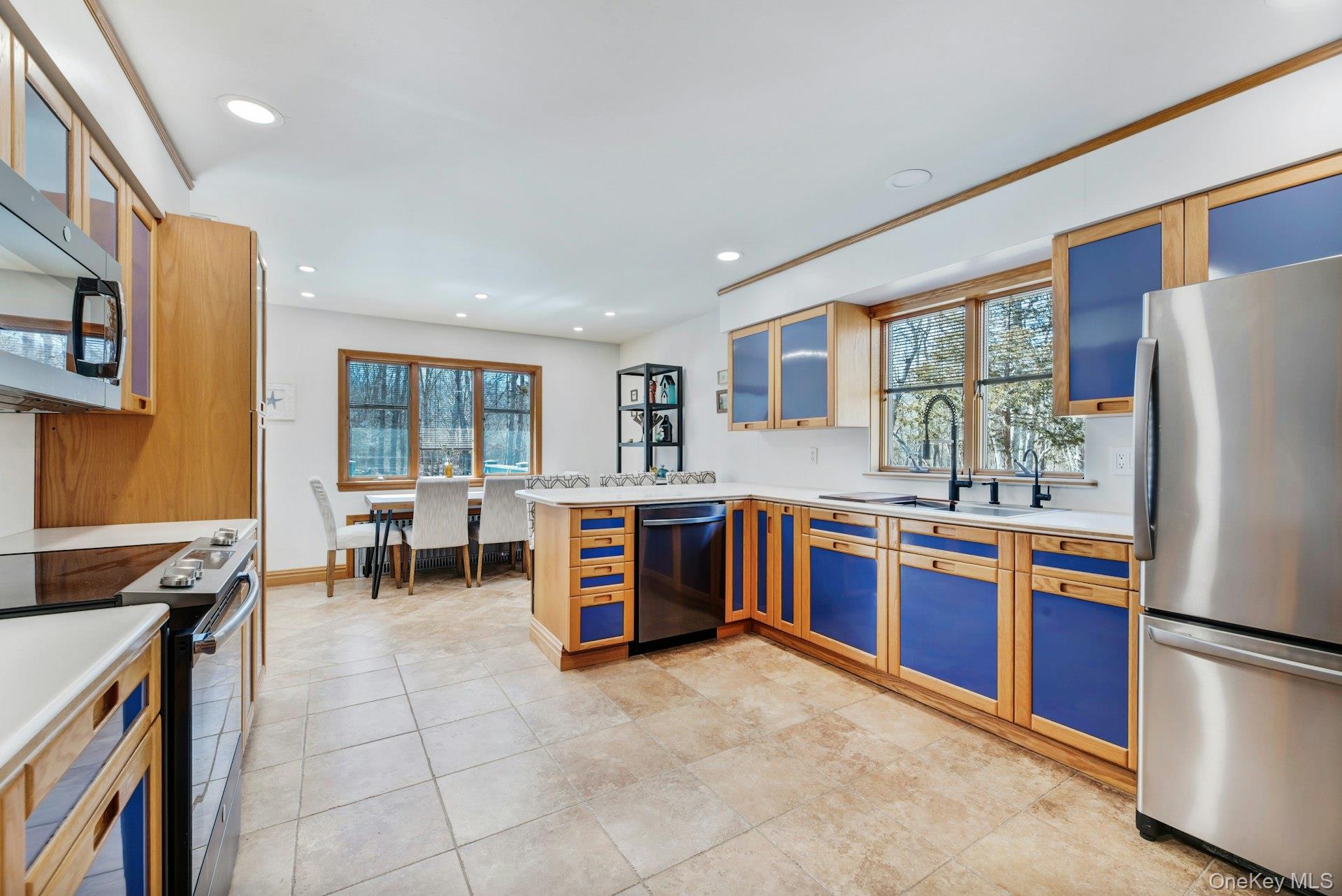 2905 Private Road East Marion, NY 11939 - Photo 10 of 32 Eat in Kitchen - Photo 1