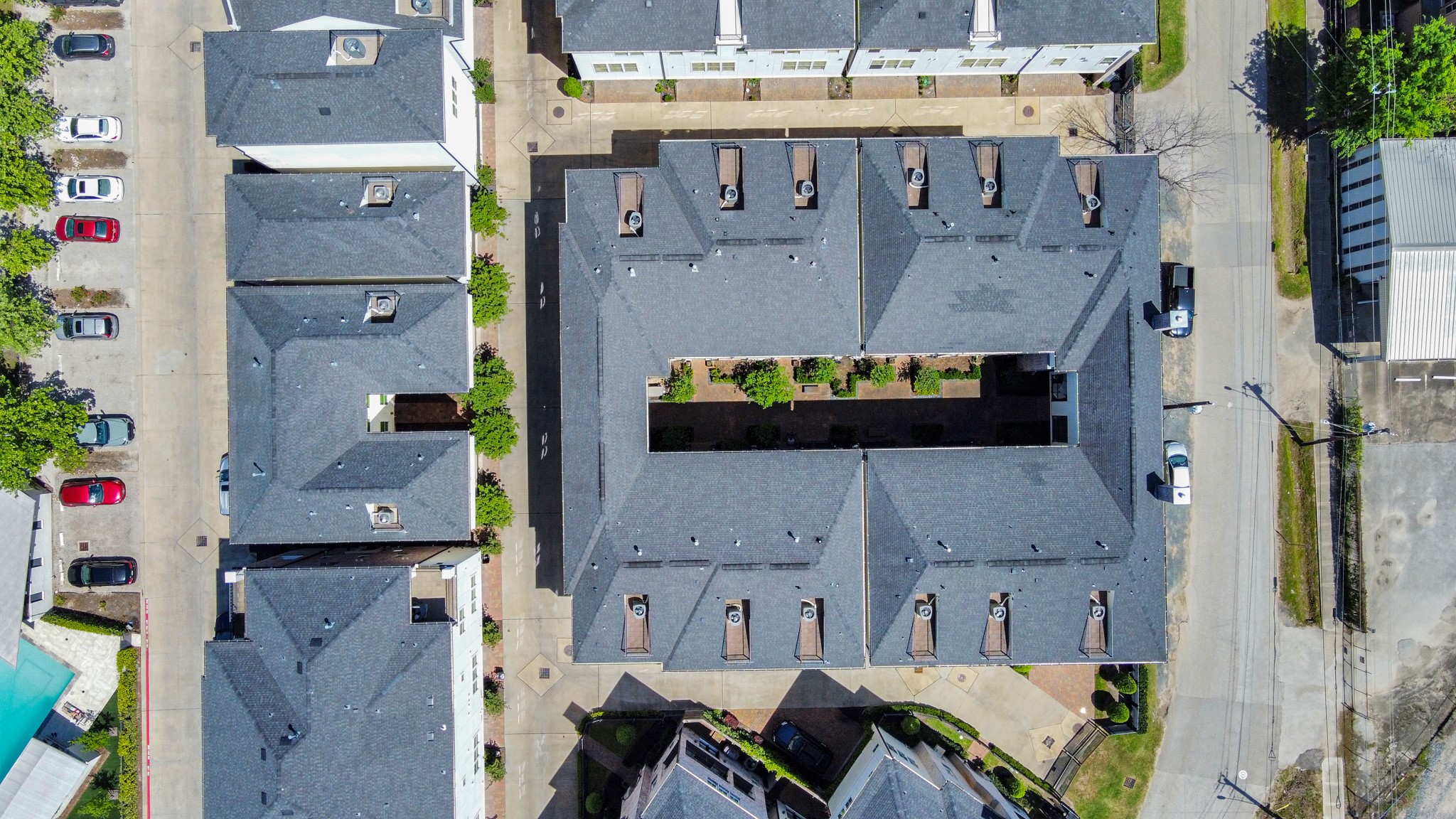 6072 Kansas Street Houston, TX 77007 - Photo 7 of 47