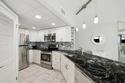 $860,000 | 17155 Front Beach Road, Unit E501, Panama City Beach, FL 32413