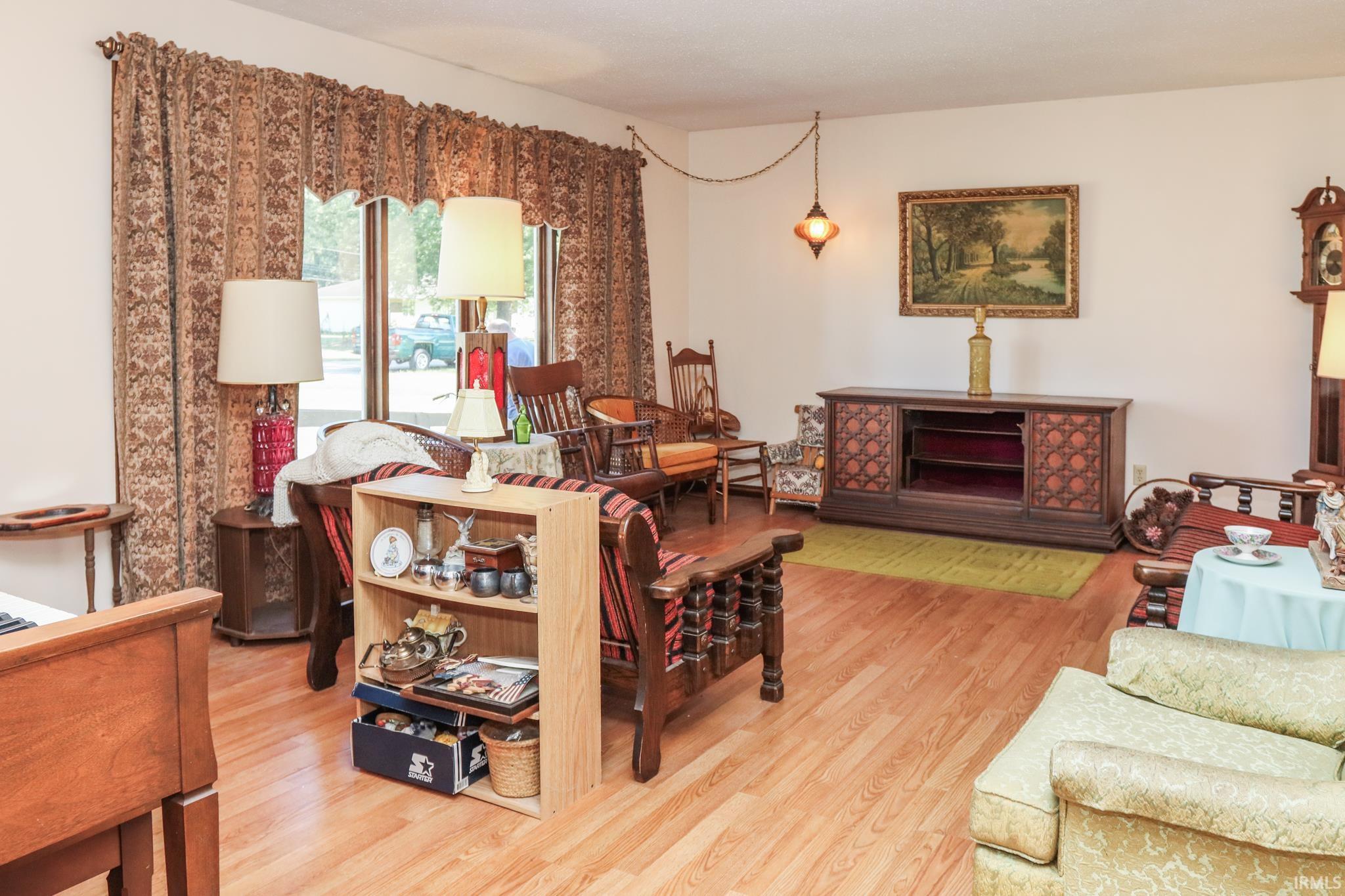 419 West Roe Street Ossian, IN 46777 - Photo 4 of 16 Gallery Image 4