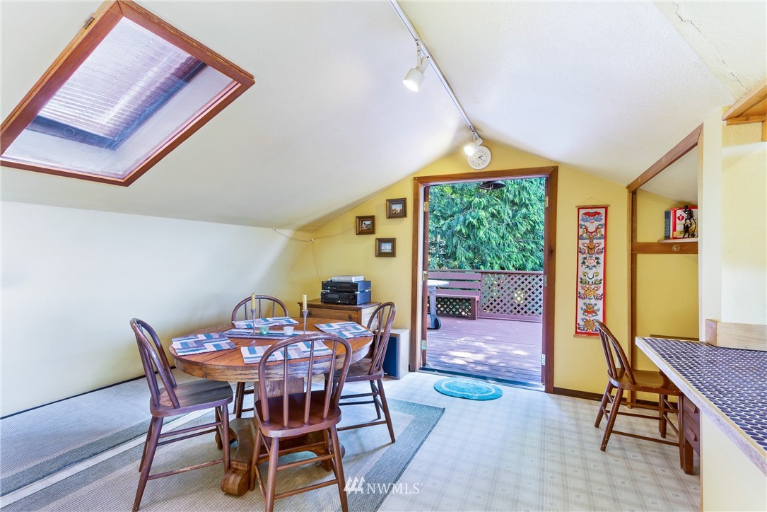 79 Washington Way Friday Harbor, WA 98250 - Photo 3 of 30