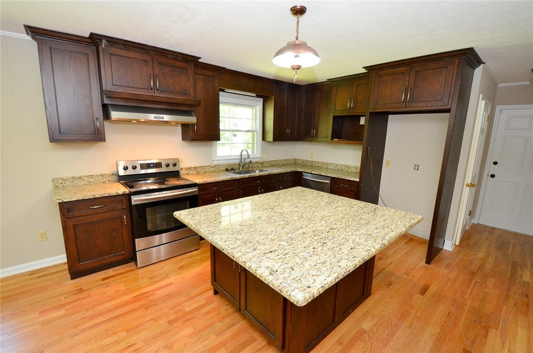 809 South Dean Road Auburn, AL 36830 - Photo 9 of 19 Gallery Image 9