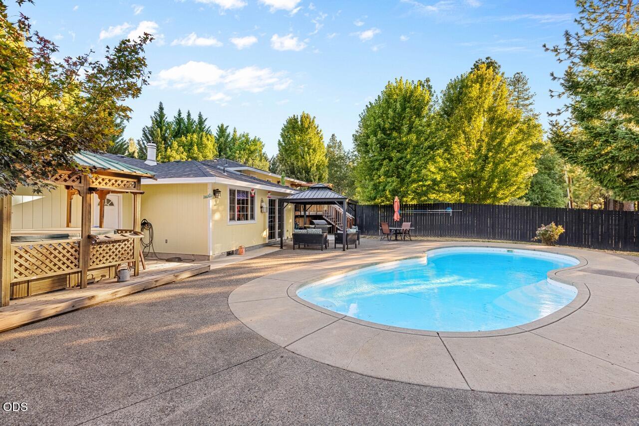 255 Queens Branch Road Rogue River, OR 97537 - Photo 39 of 48 Gallery Image 39