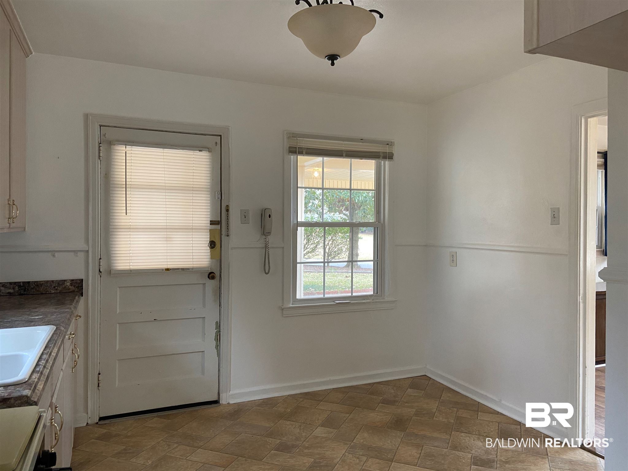 3151 Angus Drive South Mobile, AL 36606 - Photo 4 of 15