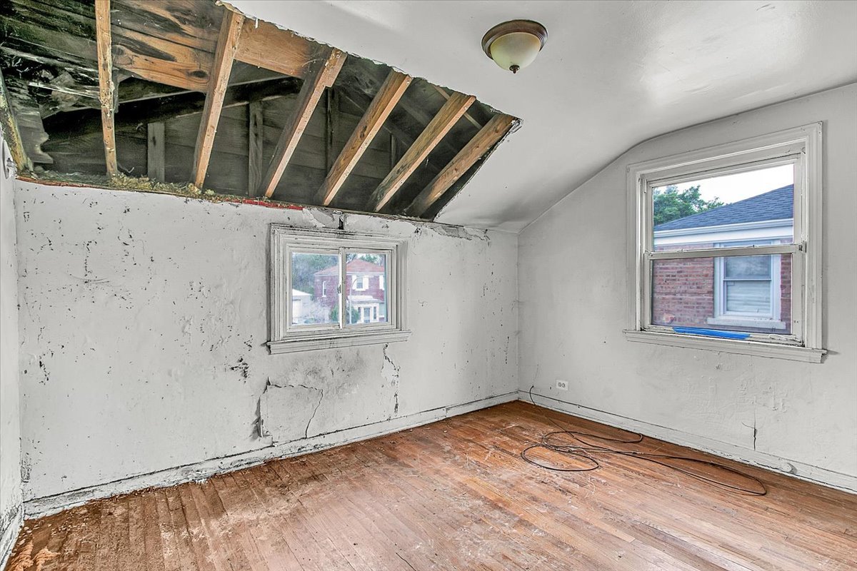9846 South Calhoun Avenue Chicago, IL 60617 - Photo 16 of 19