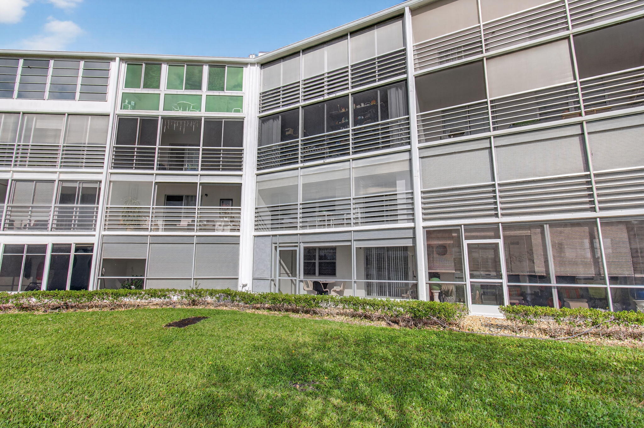 2035 Cornwall East Boca Raton, FL 33434 - Photo 38 of 105 62-web-or-mls-DSC_9586