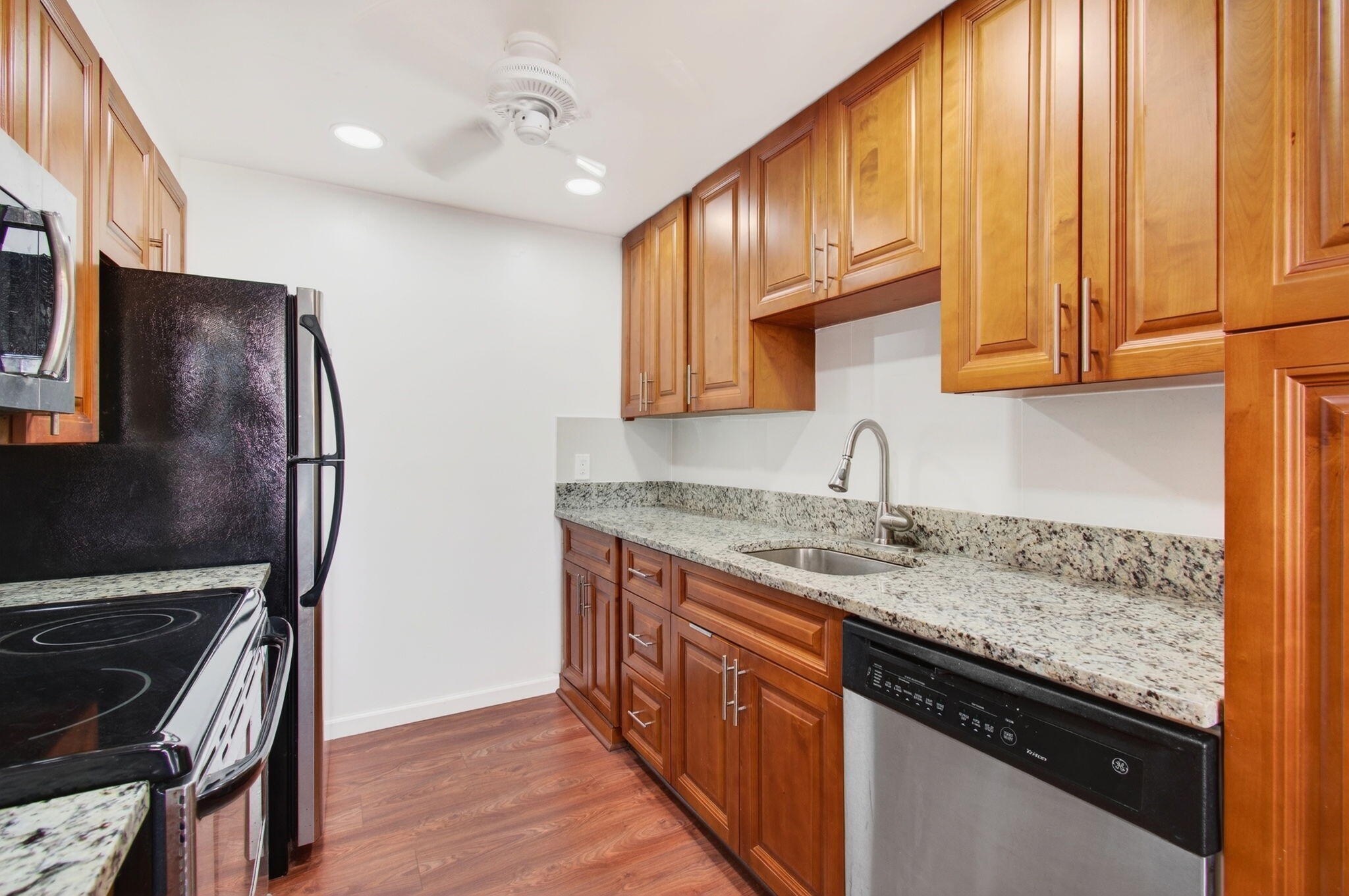 2035 Cornwall East Boca Raton, FL 33434 - Photo 6 of 105 24-web-or-mls-DSC_9801