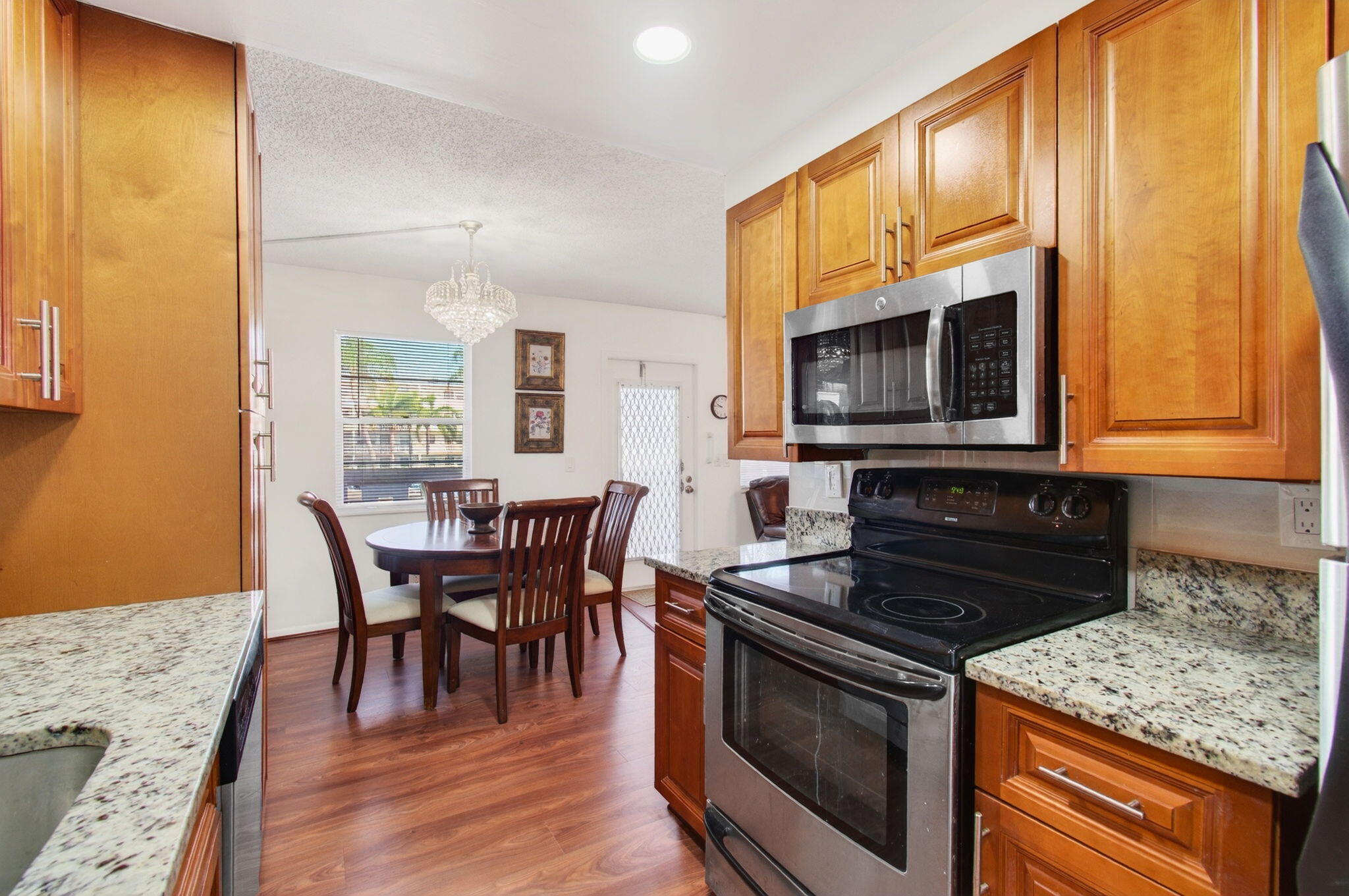 2035 Cornwall East Boca Raton, FL 33434 - Photo 7 of 105 25-web-or-mls-DSC_9814