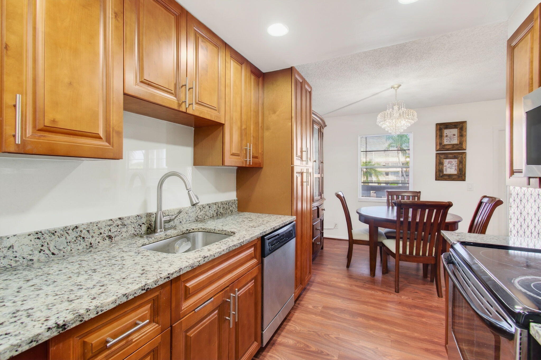 2035 Cornwall East Boca Raton, FL 33434 - Photo 8 of 105 26-web-or-mls-DSC_9829