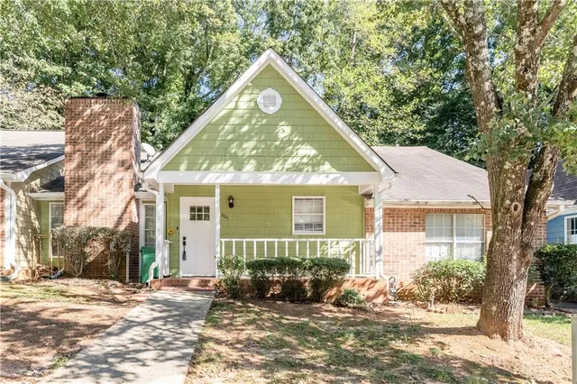 $1,575 | 1101 Old Saybrook Court, Stone Mountain, GA 30083