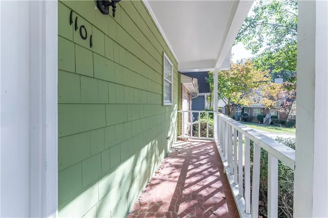 a view of a pathway of a house