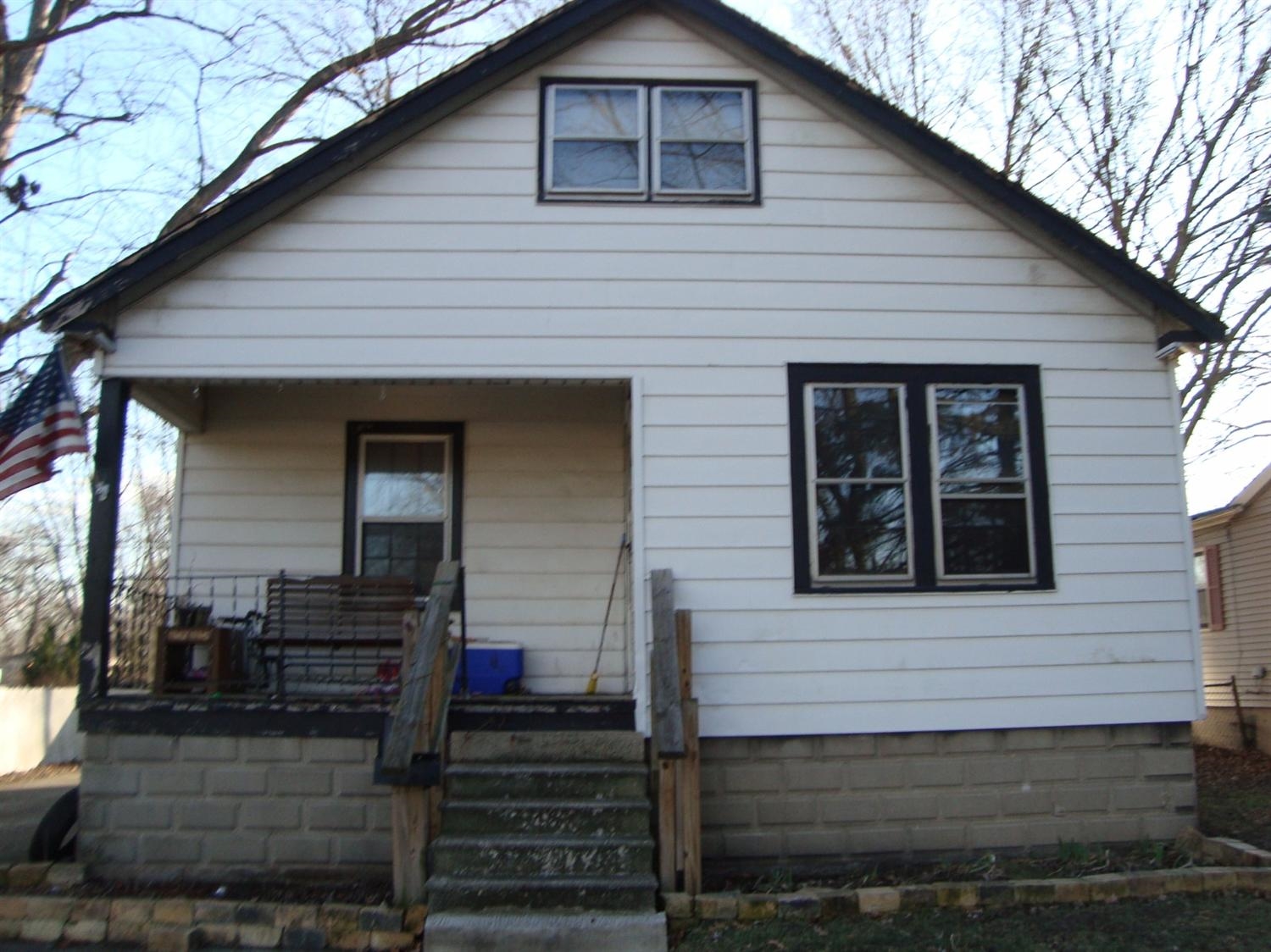 223 North Indiana Street Griffith, IN 46319 - Photo 1 of 10 1500x1124