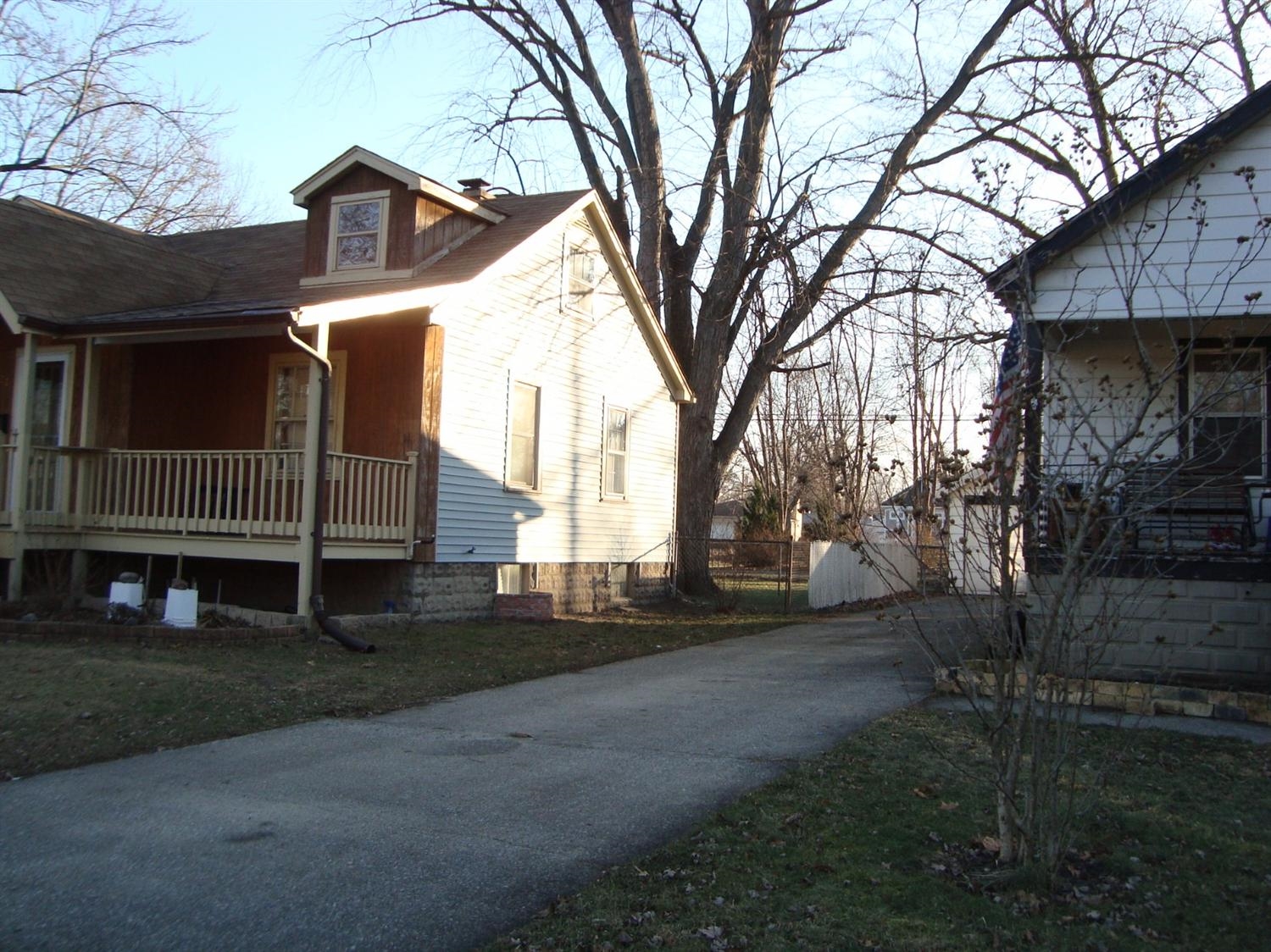 223 North Indiana Street Griffith, IN 46319 - Photo 4 of 10 1500x1124