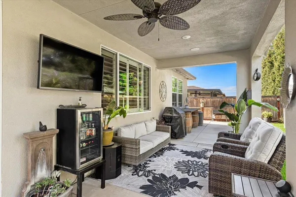 $729,500 | 2897 Margot Lane, Turlock, CA 95382