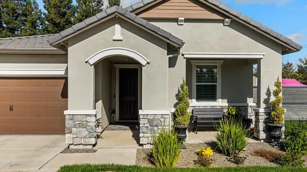 $729,500 | 2897 Margot Lane, Turlock, CA 95382