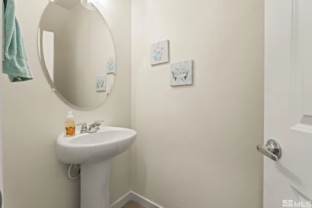 a view of an entrance of house