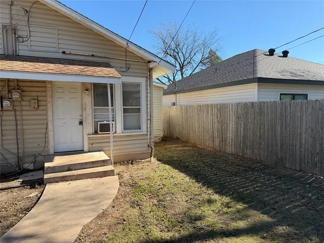 $1,200 | 604 Elm Street, Abilene, TX 79602