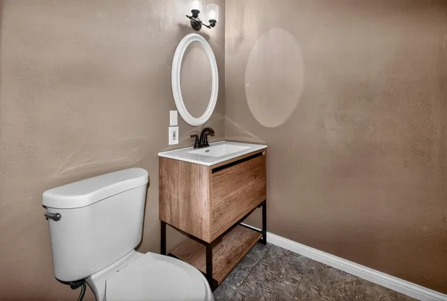 $224,900 | 228 Wolf Drive, Unit 3, Dousman, WI 53118