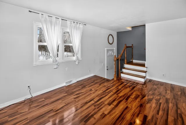 $224,900 | 228 Wolf Drive, Unit 3, Dousman, WI 53118