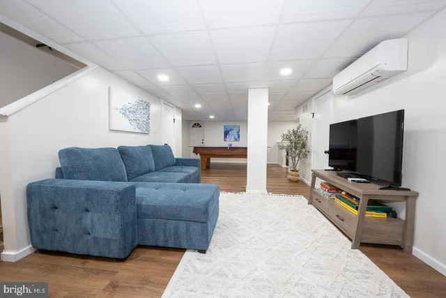 $3,000 | 227 East Hathaway Lane, Havertown, PA 19083