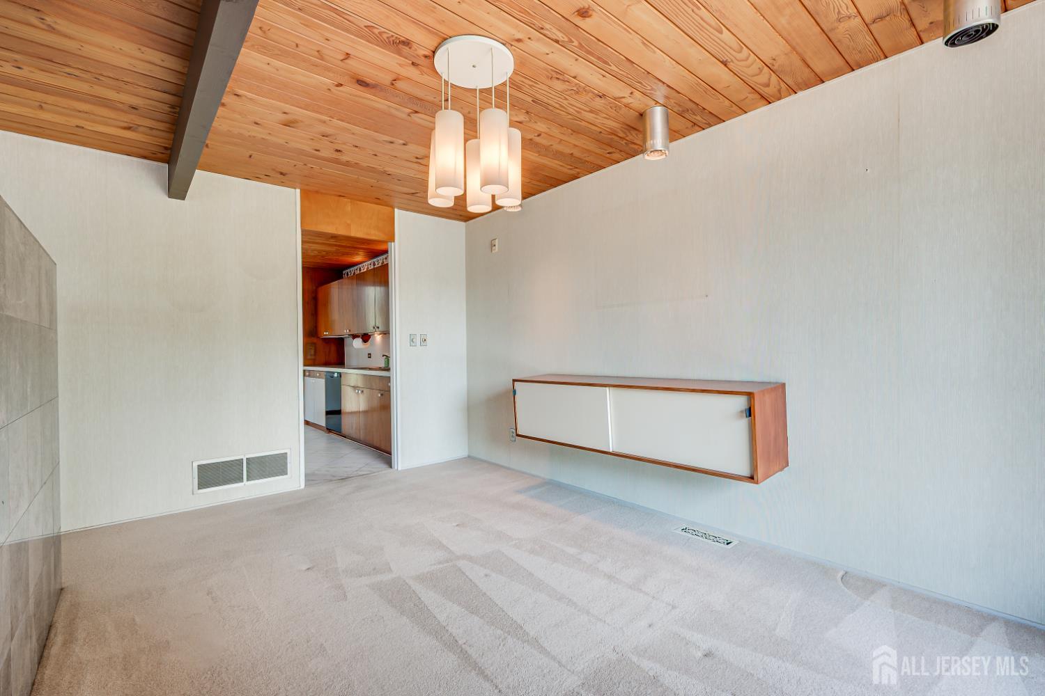 34 Henderson Road Kendall Park, NJ 08824 - Photo 13 of 56