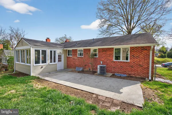 $4,000 | 4625 Strathblane Place, Alexandria, VA 22304