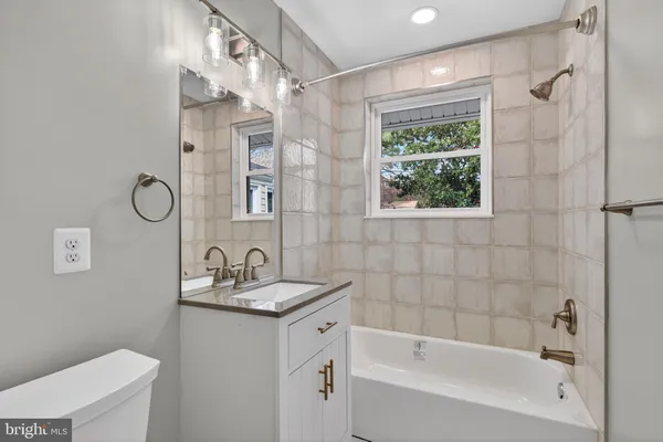 $4,000 | 4625 Strathblane Place, Alexandria, VA 22304