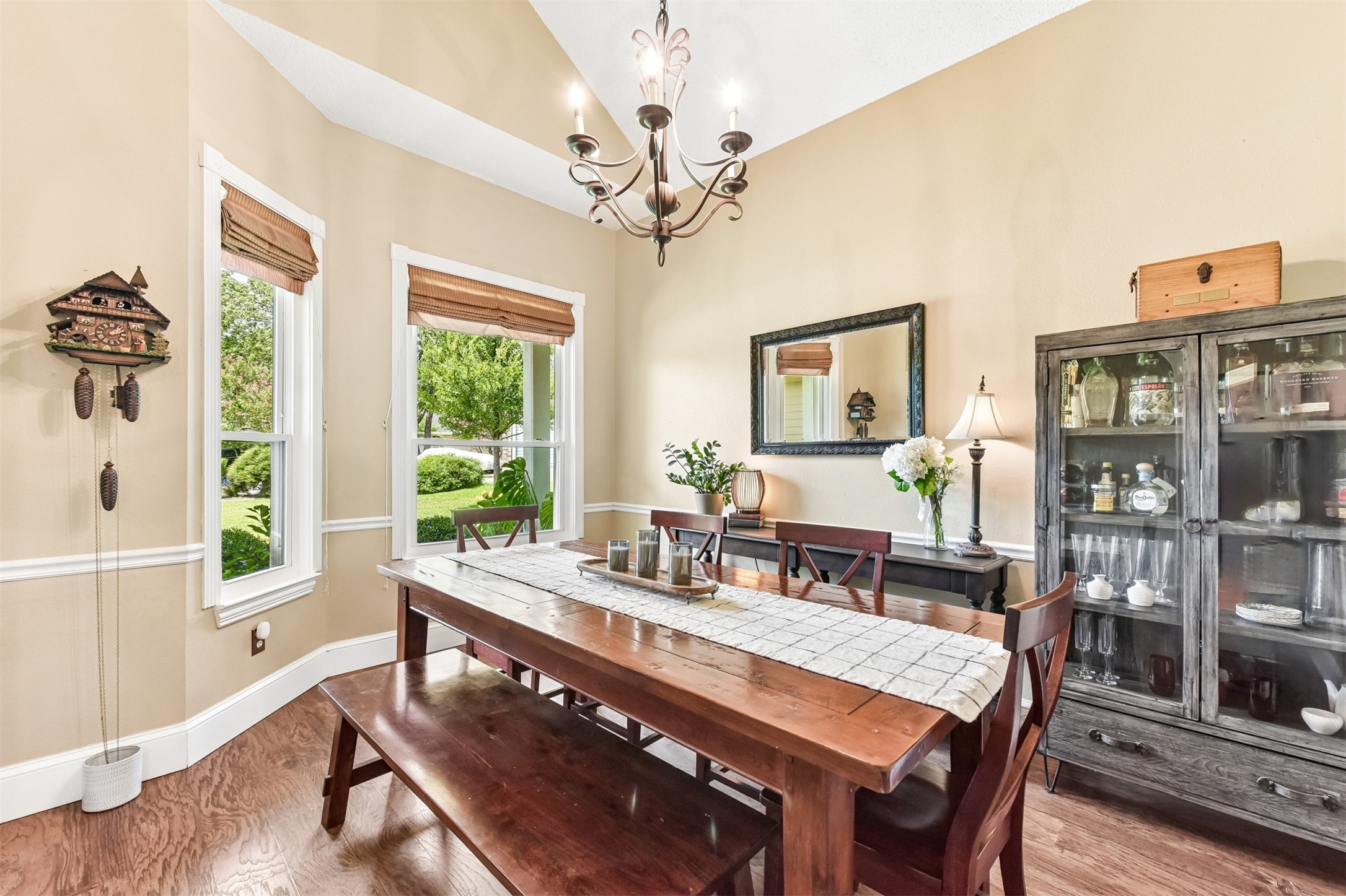 12500 Turkey Ridge Court Austin, TX 78729 - Photo 4 of 40 Gallery Image 4