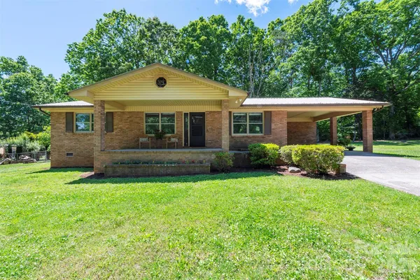 $554,000 | 34 Goldmont Street, Black Mountain, NC 28711