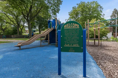 $247,500 | 215 West Saveland Avenue, Milwaukee, WI 53207