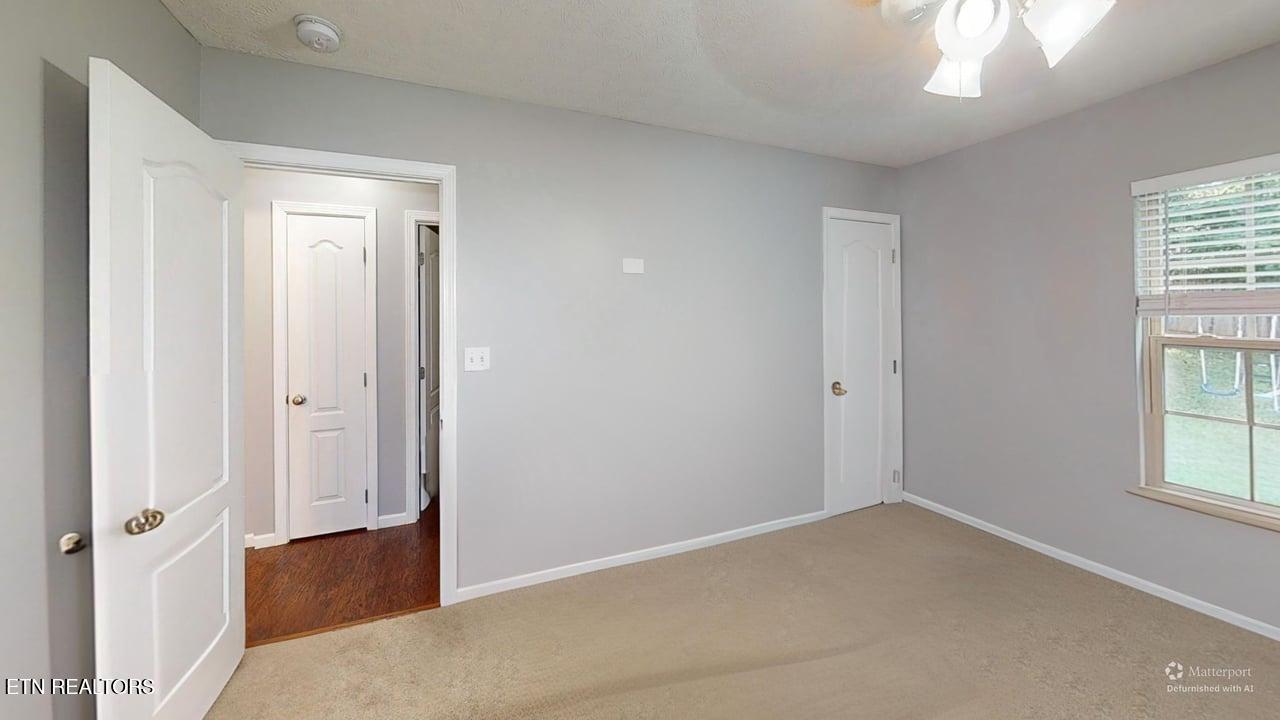 2013 Paris Road Knoxville, TN 37912 - Photo 5 of 10 2013-Paris-Rd-Bedroom-Defurnished 4