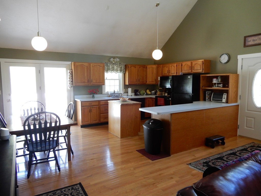 187 Oakham Road North Brookfield, MA 01535 - Photo 15 of 28