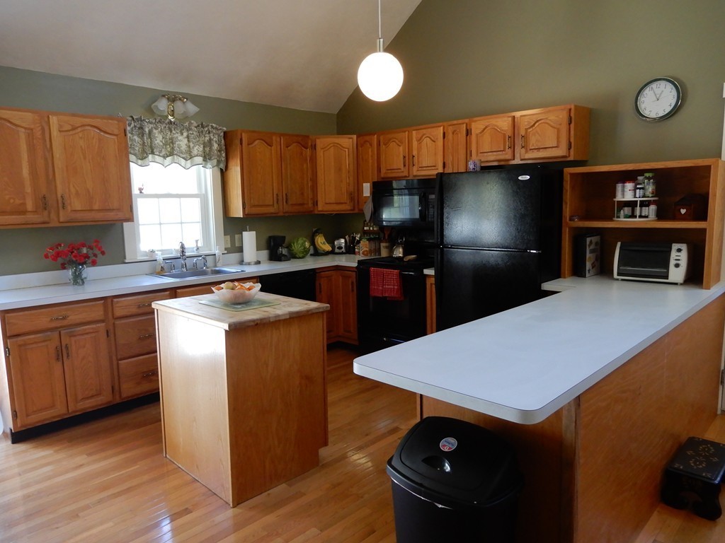 187 Oakham Road North Brookfield, MA 01535 - Photo 16 of 28