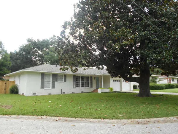$2,000 | 374 Ridgewood Circle, Fairhope, AL 36532
