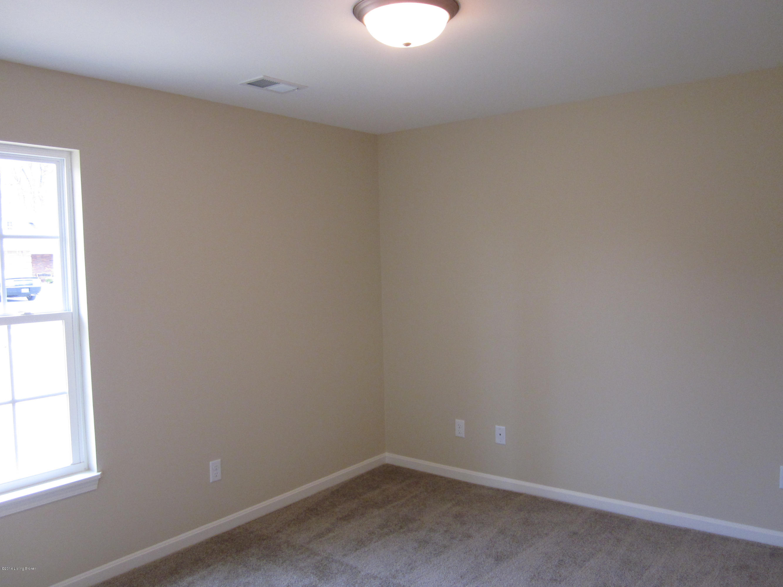 6452 Renate Road Louisville, KY 40291 - Photo 7 of 15 6450-6458 Renate Rd-3-1-14 041