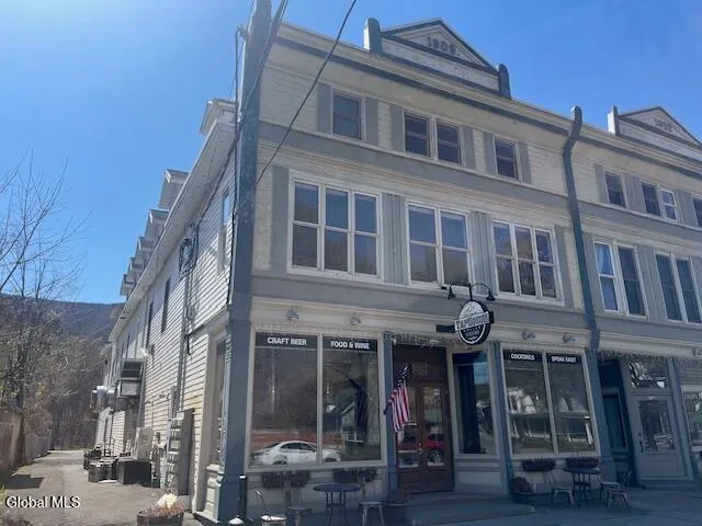 $300,000 | 5359 Highway 23, Windham, NY 12496