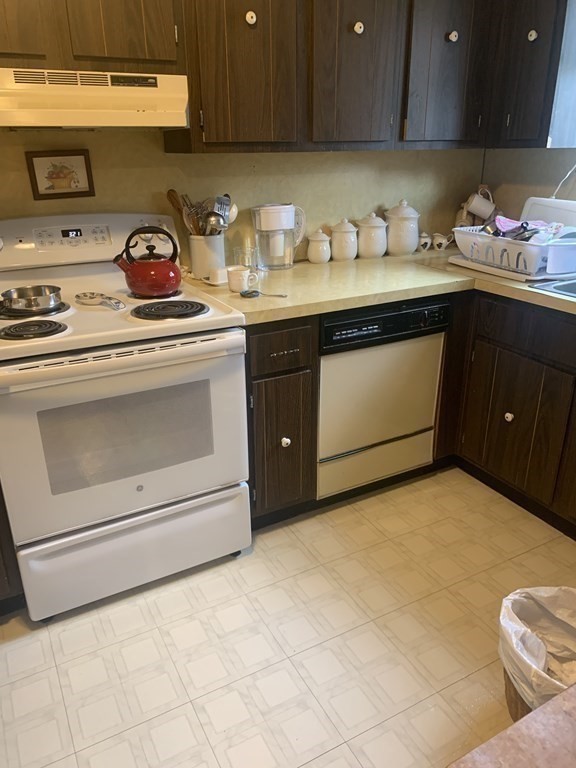 16 Liberty Road, Unit 16 Bridgewater, MA 02324 - Photo 7 of 32 Gallery Image 7
