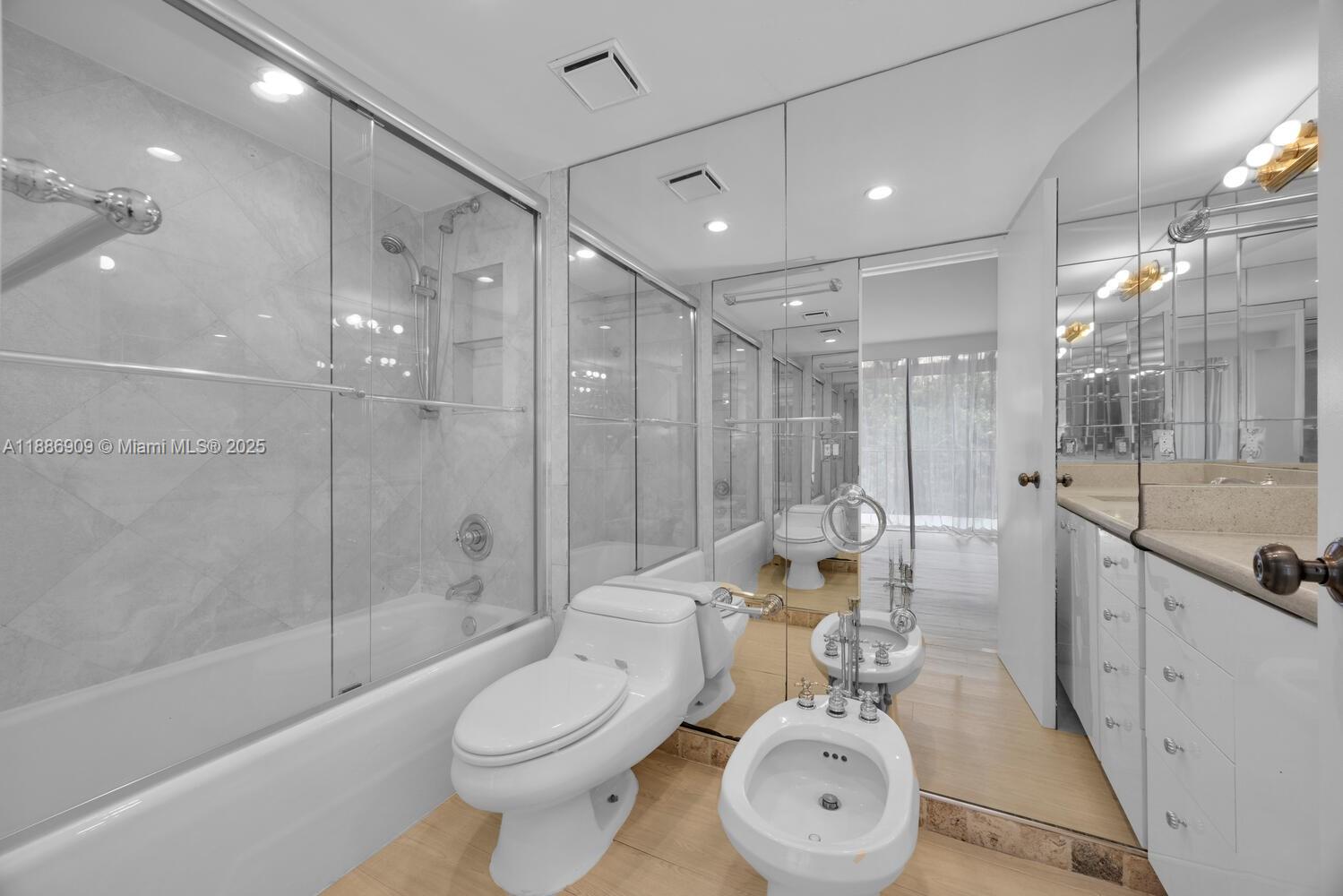 450 Grapetree Drive, Unit 313 Key Biscayne, FL 33149 - Photo 19 of 42