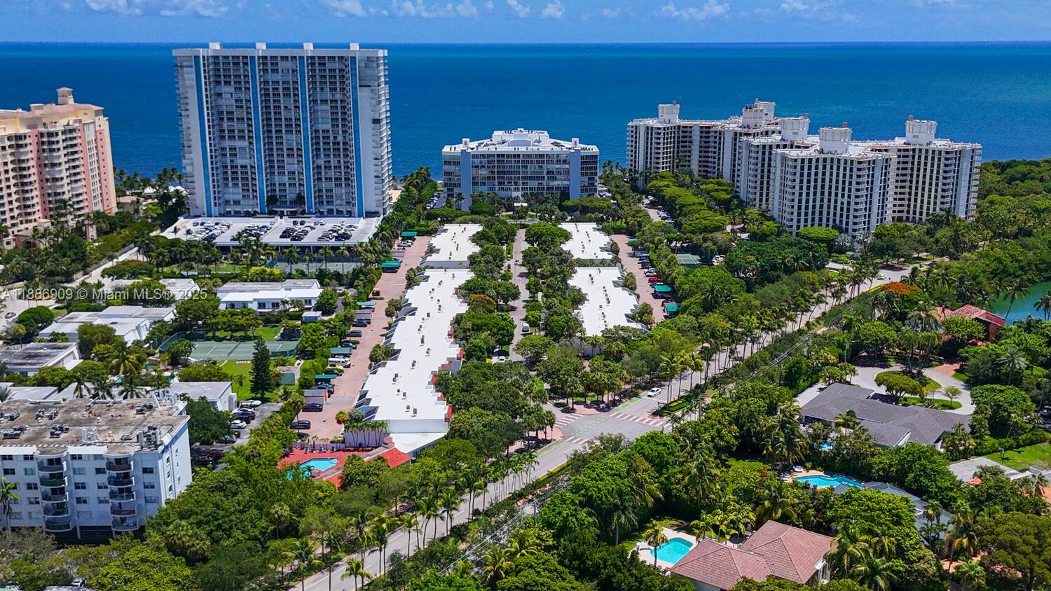 450 Grapetree Drive, Unit 313 Key Biscayne, FL 33149 - Photo 29 of 42