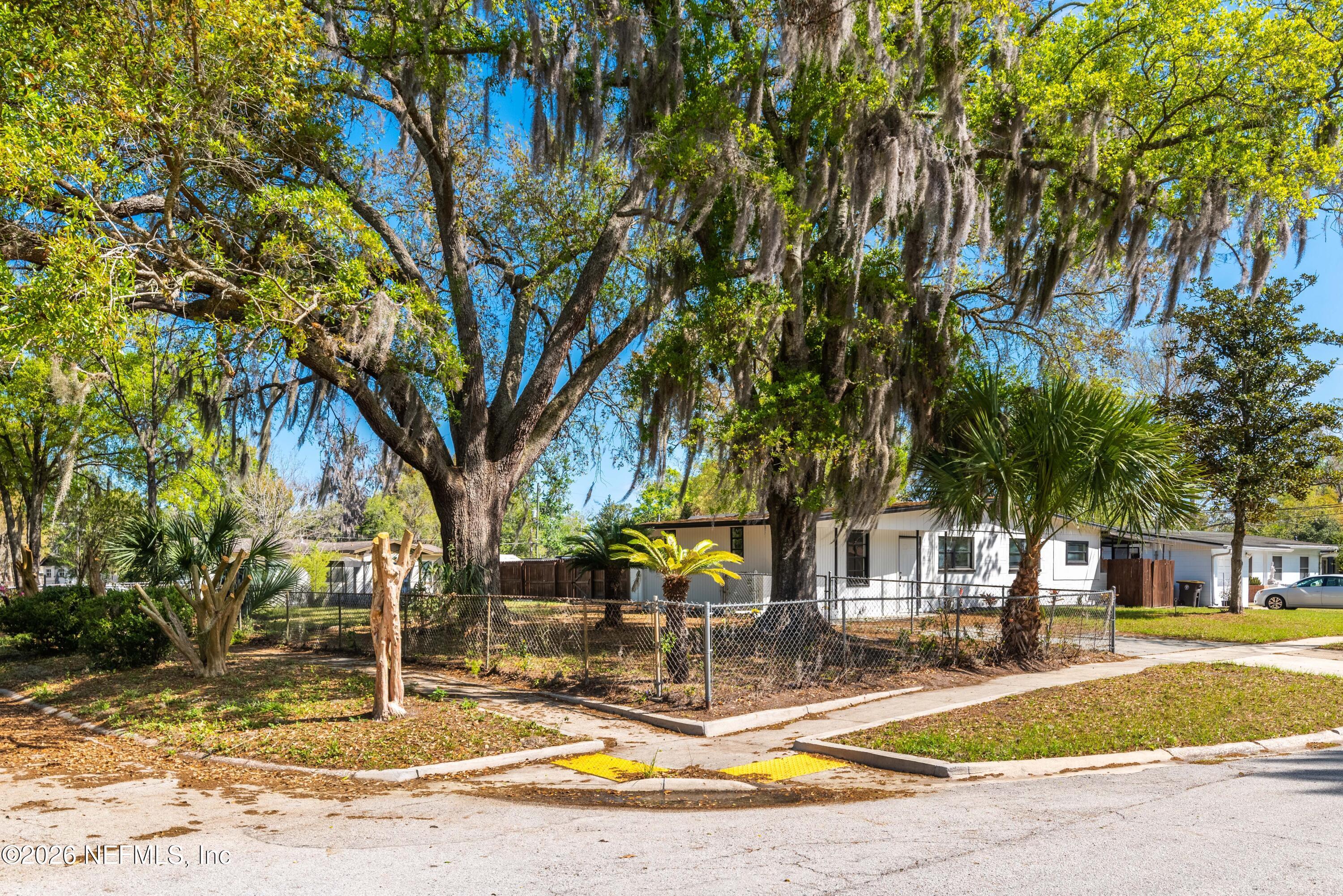 7541 Strato Road Jacksonville, FL 32210 - Photo 4 of 32 7541 Strato Rd-4