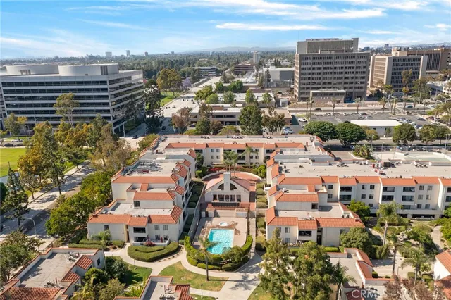 $280,000 | 600 West 3rd Street, Unit B205, Santa Ana, CA 92701